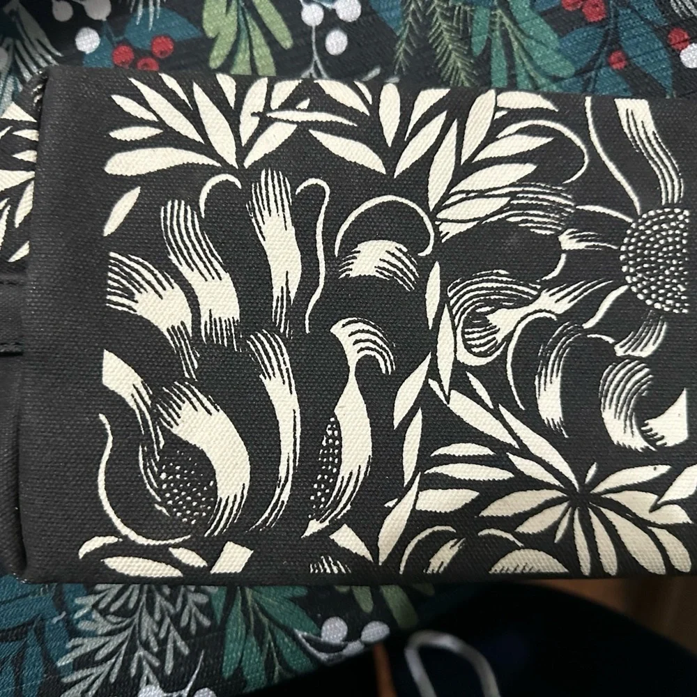 Cheetah make up bag from France - Picture 2 of 4